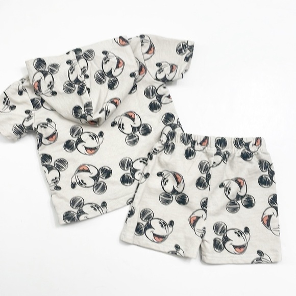 Disney Baby Mickey Mouse baby matching set - Picture 2 of 3